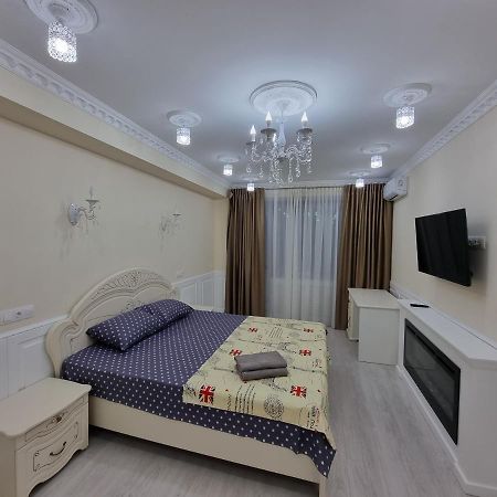 Business Class Apartments In The City Center Кишинів Екстер'єр фото