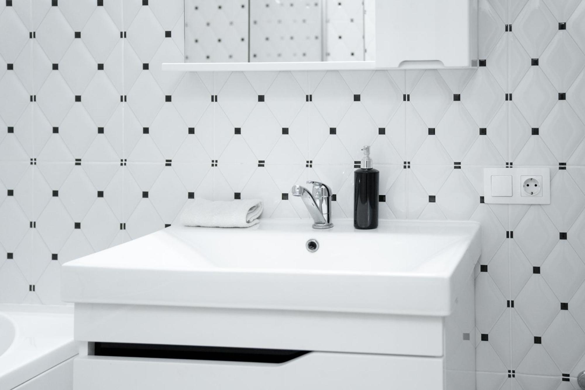 Business Class Apartments In The City Center Кишинів Екстер'єр фото