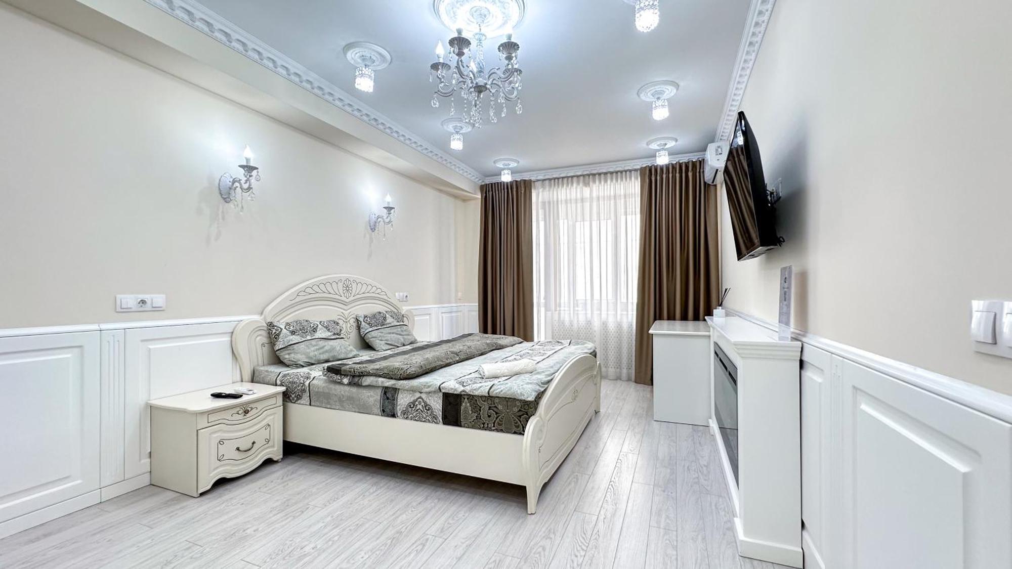 Business Class Apartments In The City Center Кишинів Екстер'єр фото