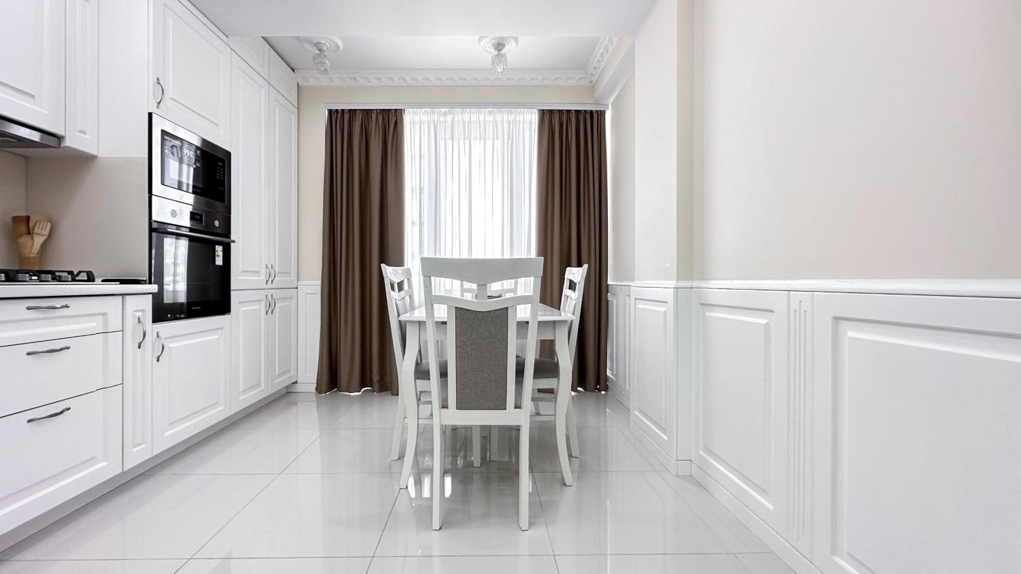 Business Class Apartments In The City Center Кишинів Екстер'єр фото