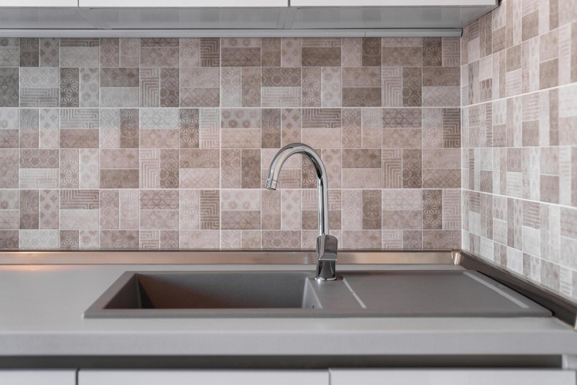 Business Class Apartments In The City Center Кишинів Екстер'єр фото