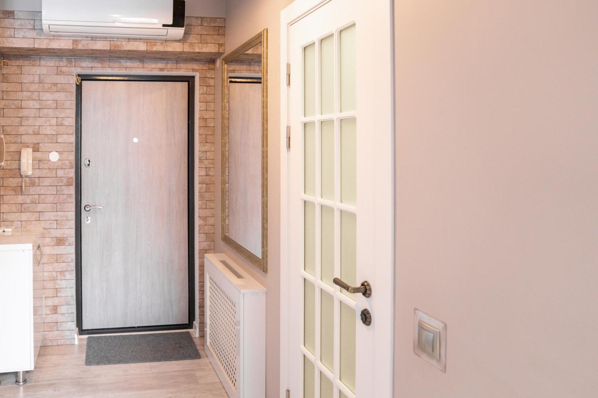 Business Class Apartments In The City Center Кишинів Екстер'єр фото