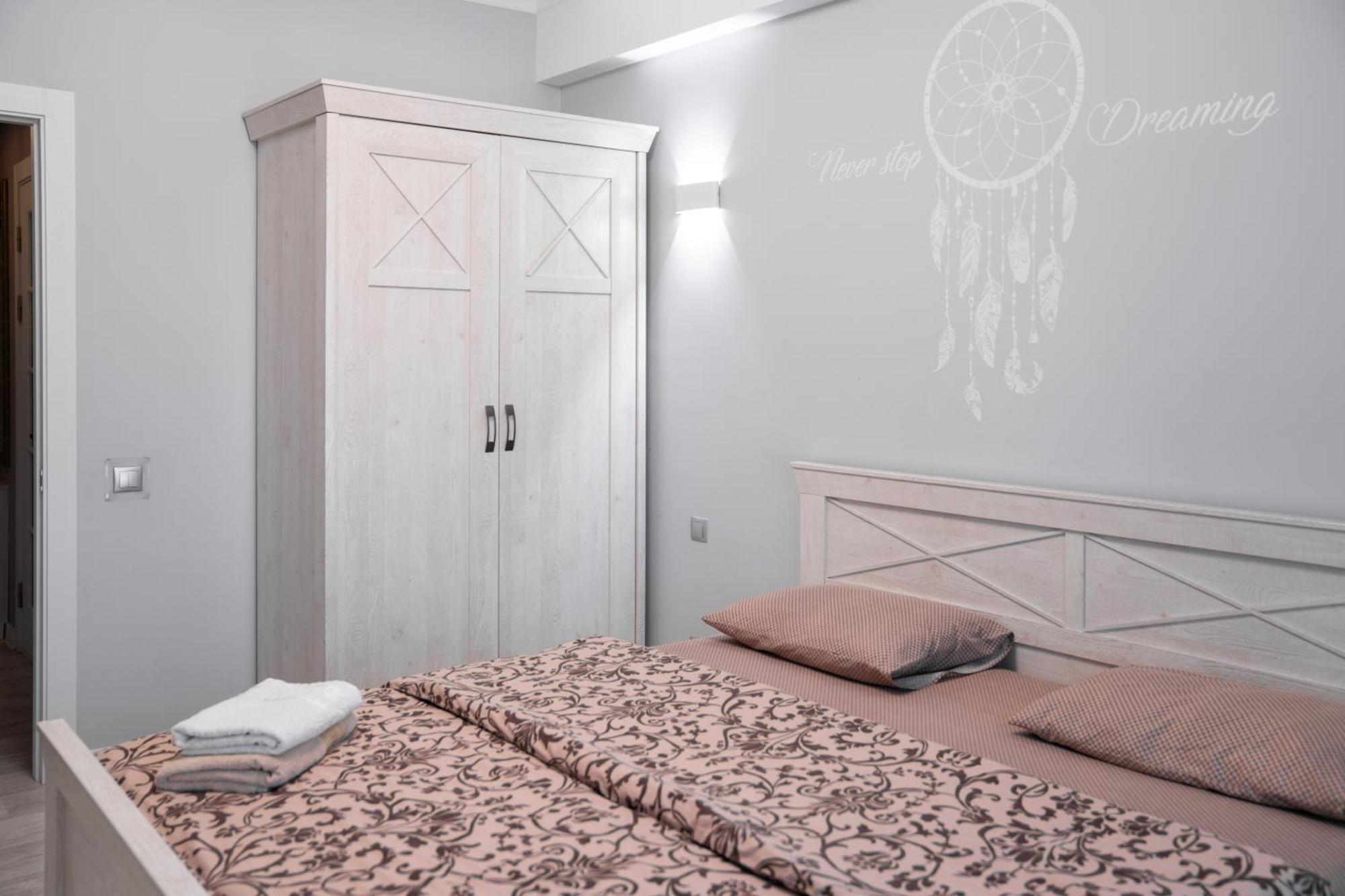 Business Class Apartments In The City Center Кишинів Екстер'єр фото