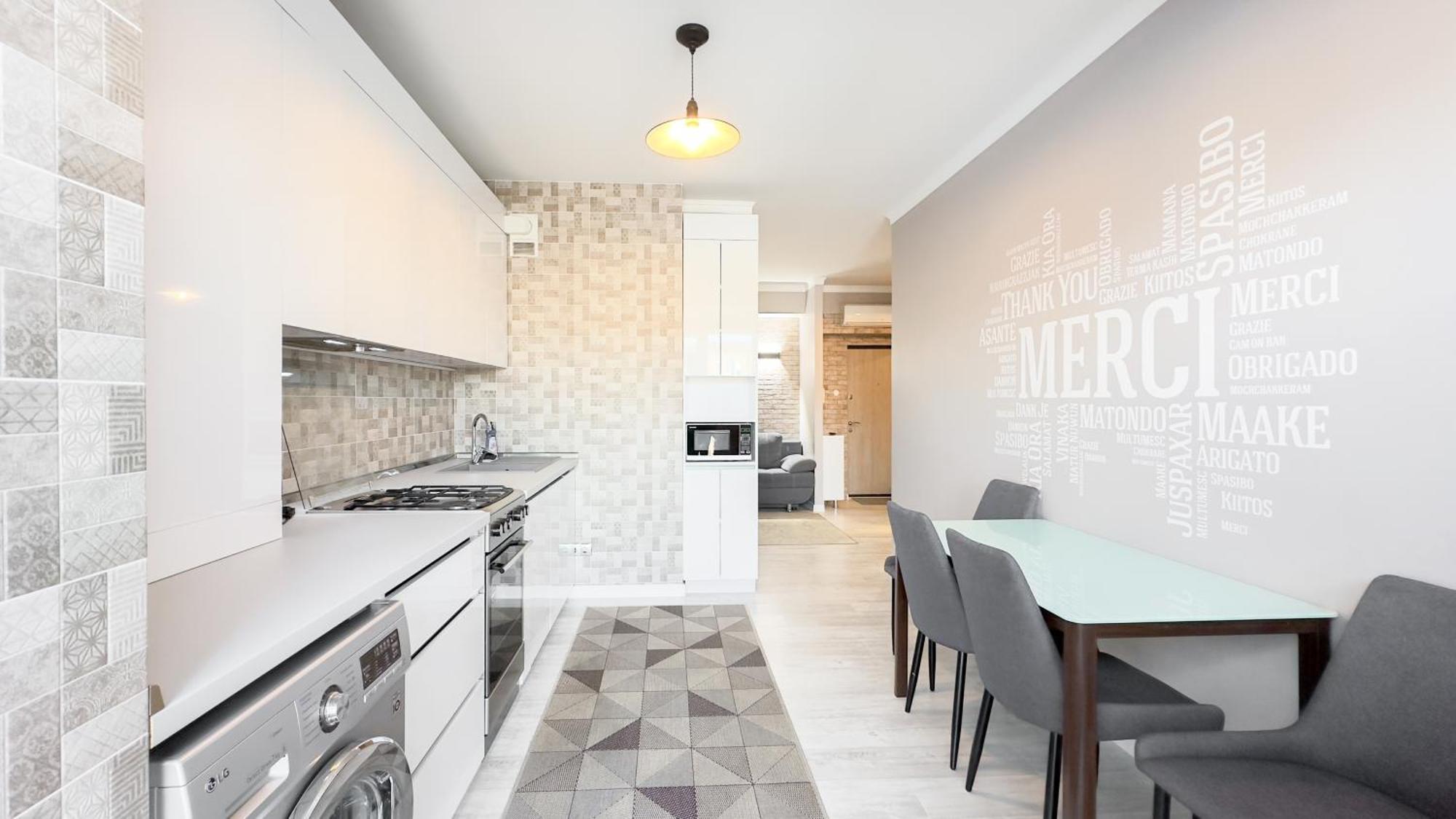 Business Class Apartments In The City Center Кишинів Екстер'єр фото
