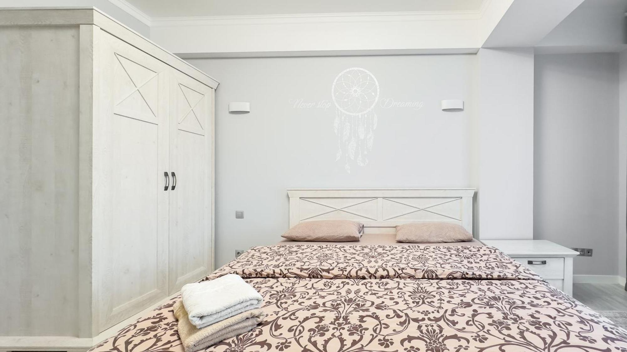 Business Class Apartments In The City Center Кишинів Екстер'єр фото